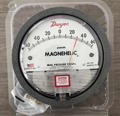 Dwyer Magnehelic Series 2000 differential pressure gauge 2000-60PA - package and accessories