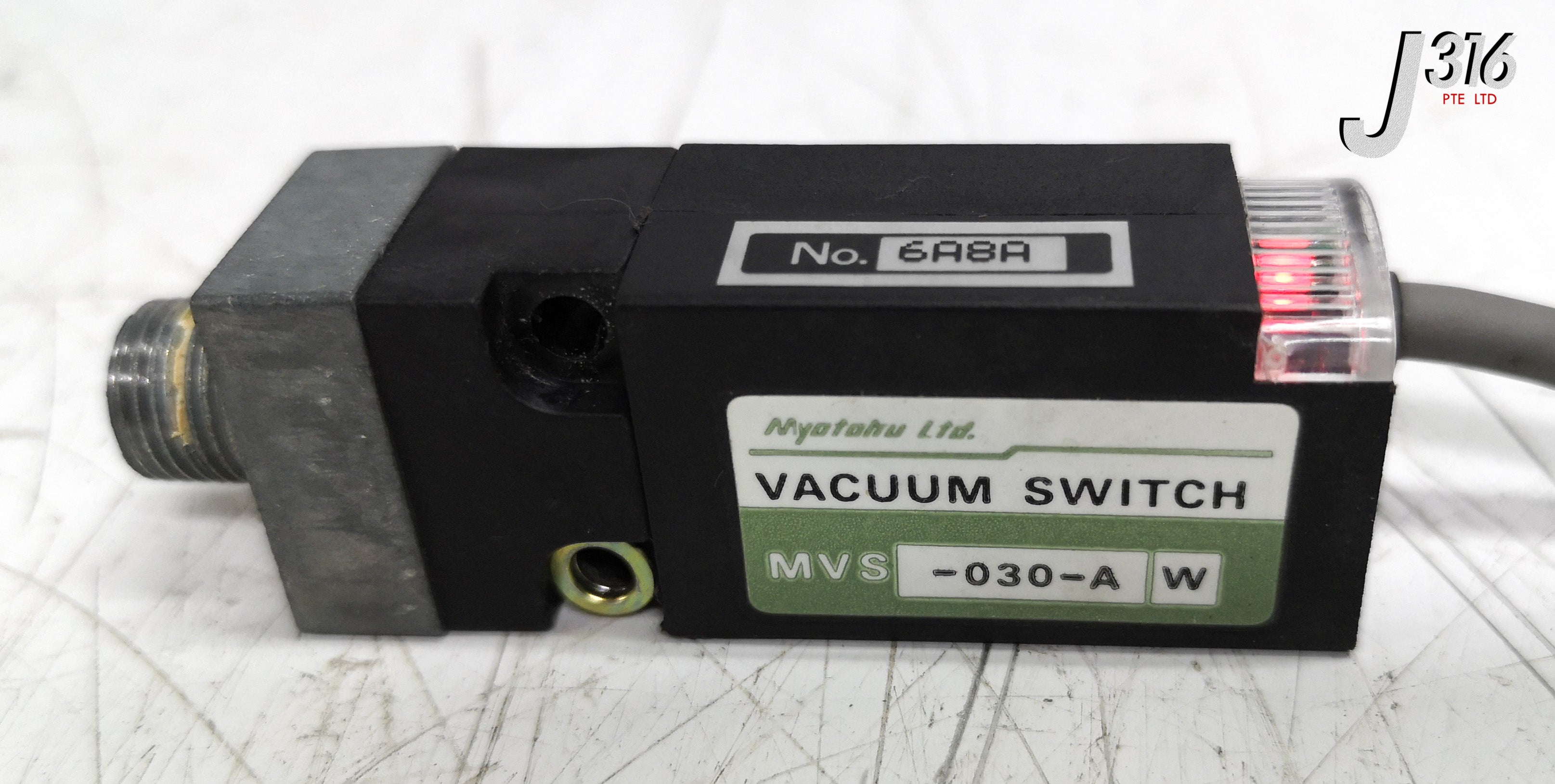 MVS-030 AB industrial vacuum switch front view