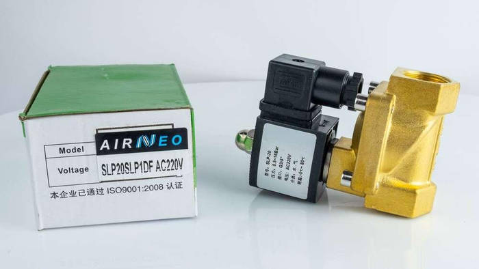SLP-20-E2 2/2 3/4 inch plastic solenoid valve real product photo